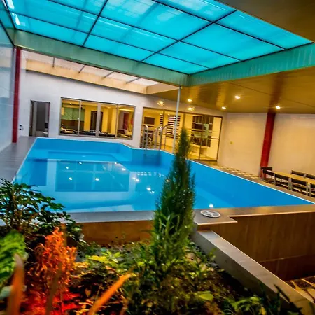 Hotel Regina Resort & Convenciones Cochabamba Exterior photo